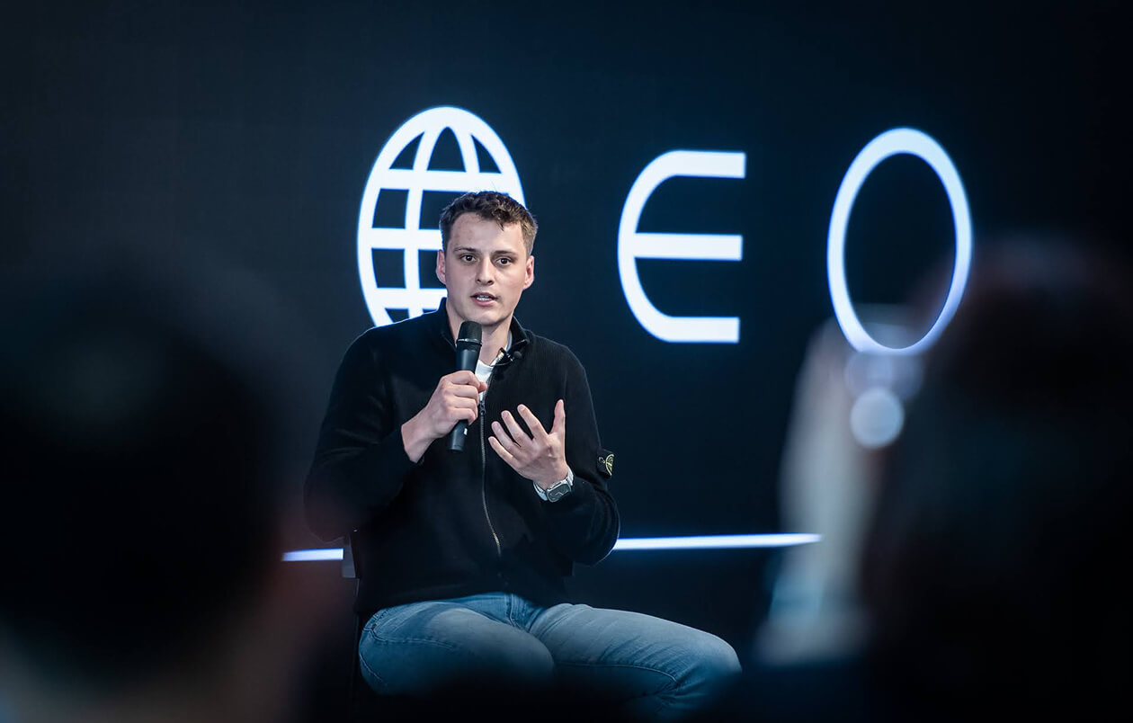 Orb Diamond presented